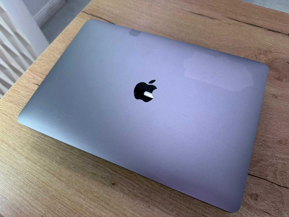 MacBook Pro M1 2020 – 16GB RAM – 512GB SSD –