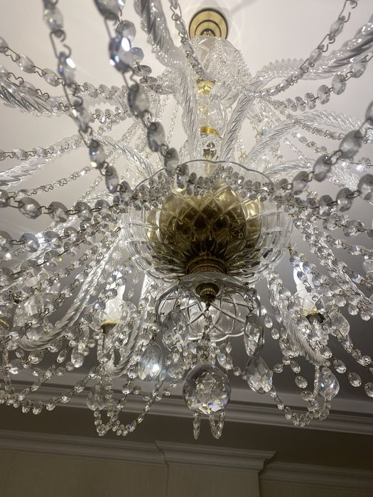Хрустальая люстра
