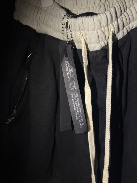 !Reducere! Pantaloni scurti Amiri