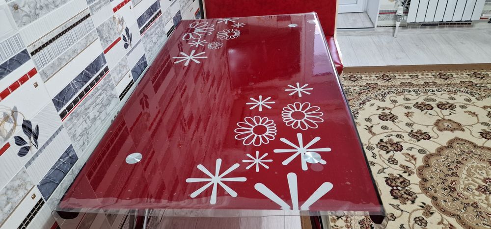 Продам кухонный стол