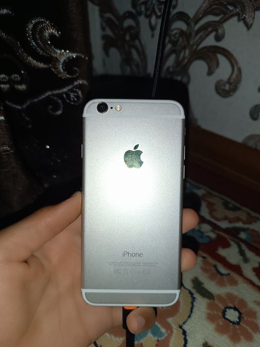 iPhone 6 16 Гб состояние идеальное