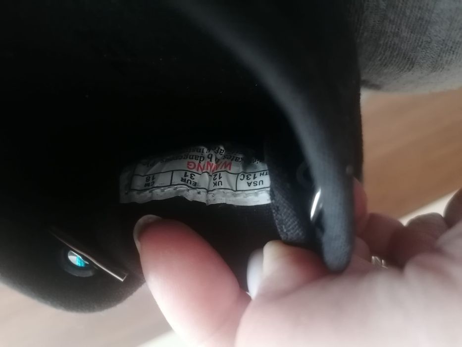 Vând Papuci cu role