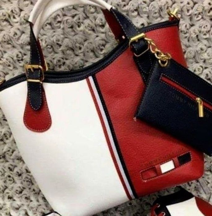 Set geanta+portofel,super model, saculet, etichetă