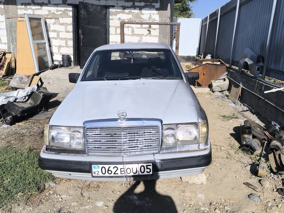 Продам 124 мерседес