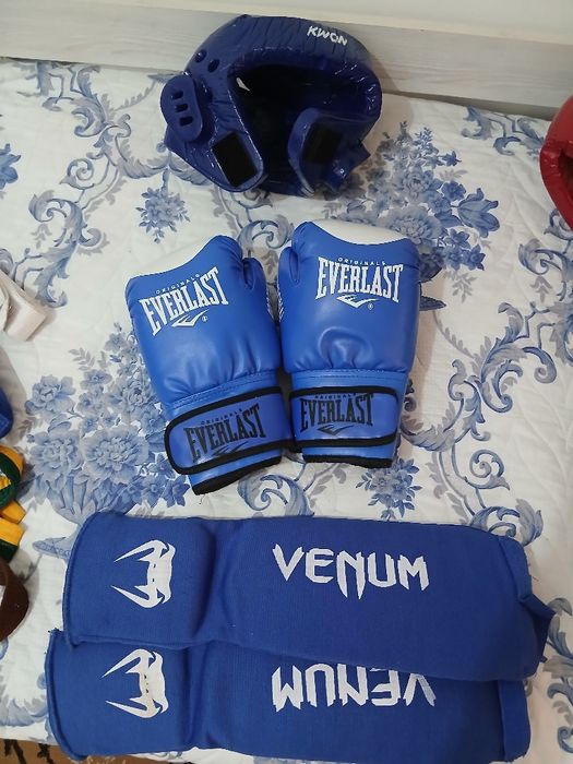 Все по 100000 Протекторы, кимоно и амуниция для таэквондо