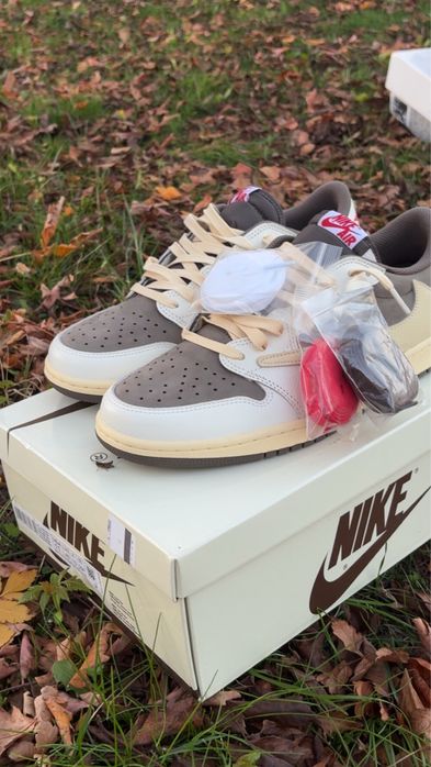 Jordan 1 travis scott low