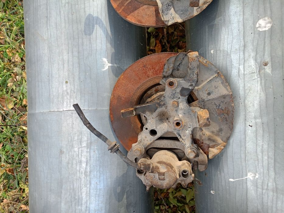 Продам запчасти от БМВ е36