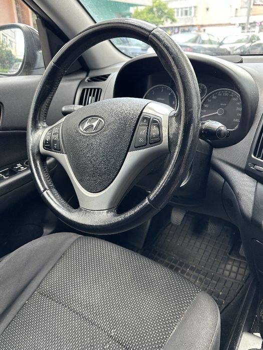HYUNDAI i30 2011 — imagine 3