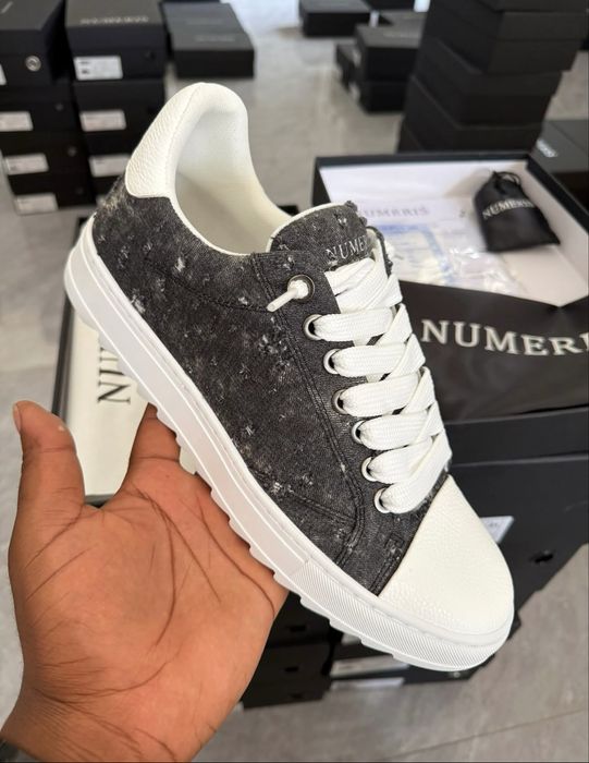 Adidasi Numeris Calitate Premium
