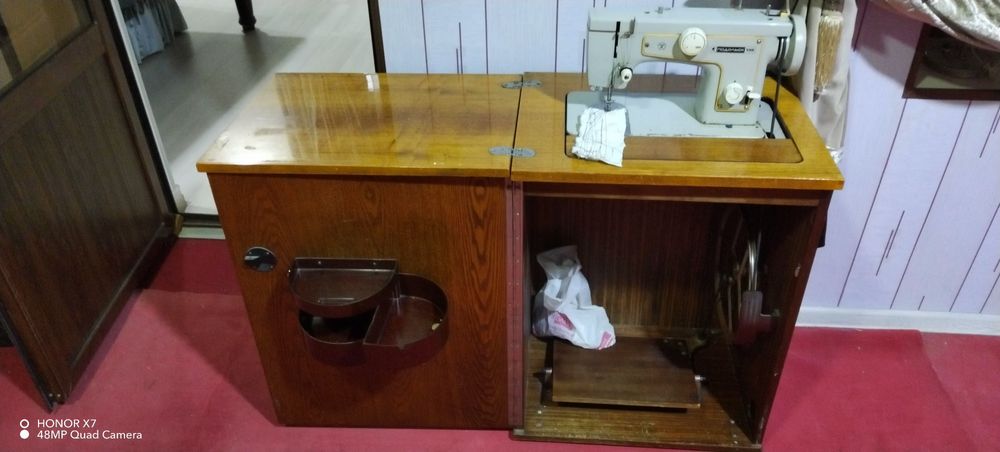 Швейная машина Подольск 132