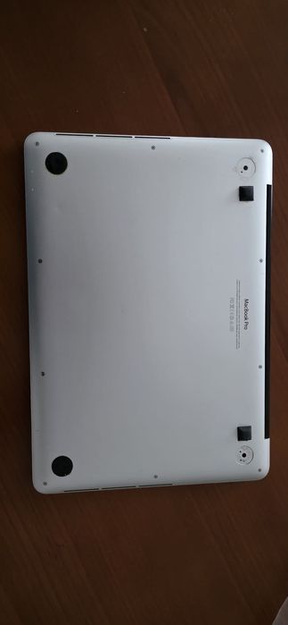 MacBook Pro Retina 13", 256 GB, ideal pentru studenti
