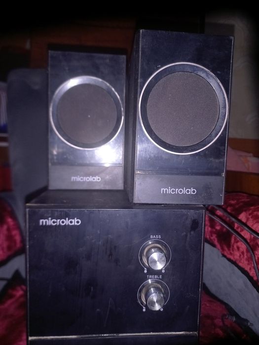 Продаю сабвуфер микролаб.