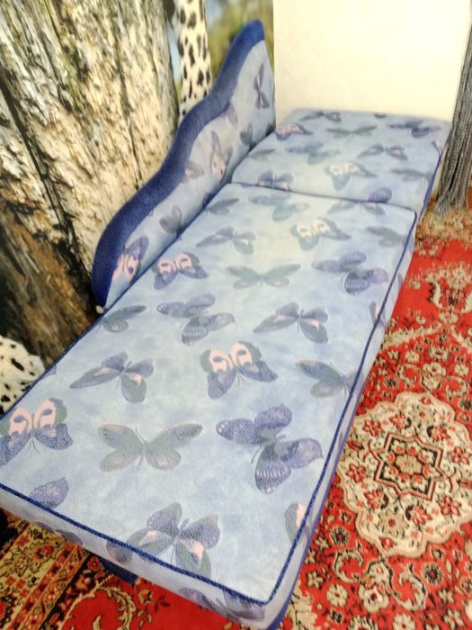 Продам мини диванчик раскладной