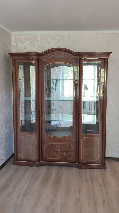 Сервант для гостиной