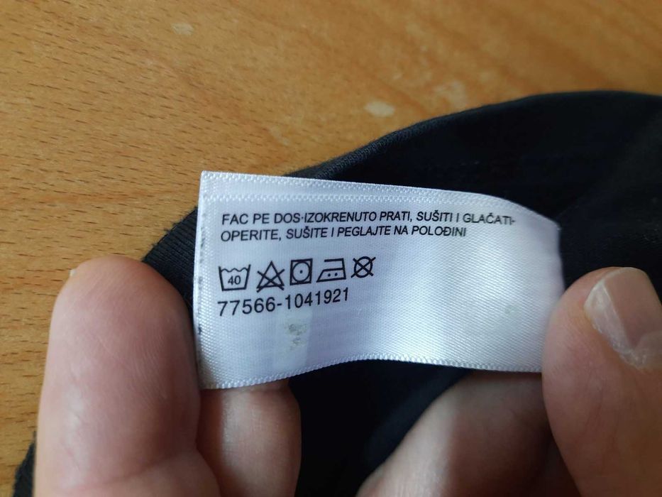 Чисто нова мъжка или юношеска оригинална черна блуза C&A 100% памук