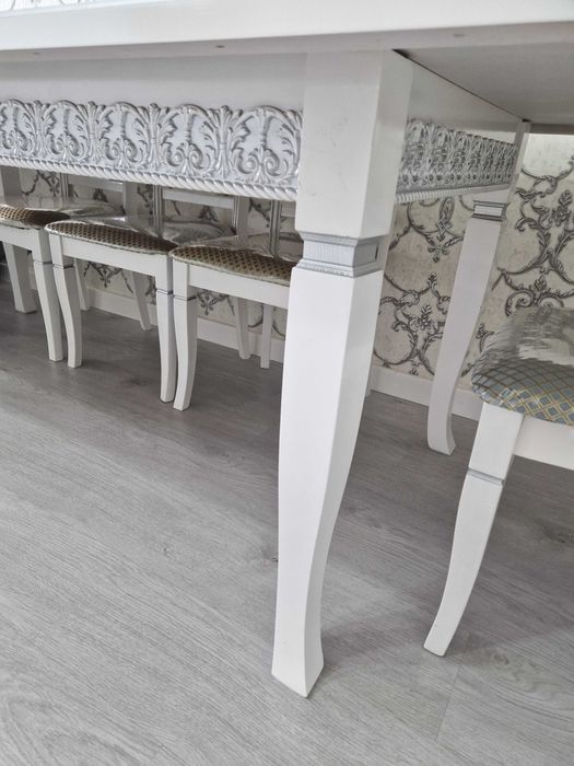 Стол продаю! состояние новая