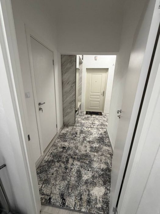 Сдаётся 1 ком квартира в чирчике 2 этаж 2 мкн новый узбекистон