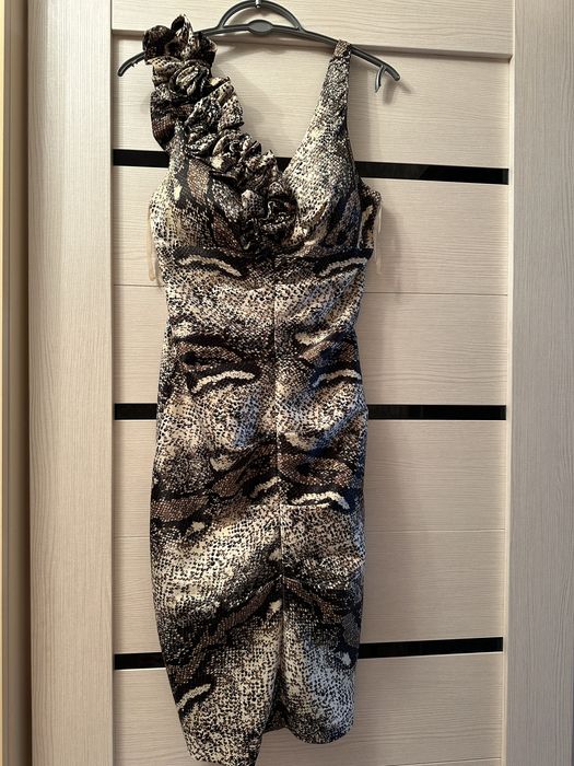 Продаю вечерние платья