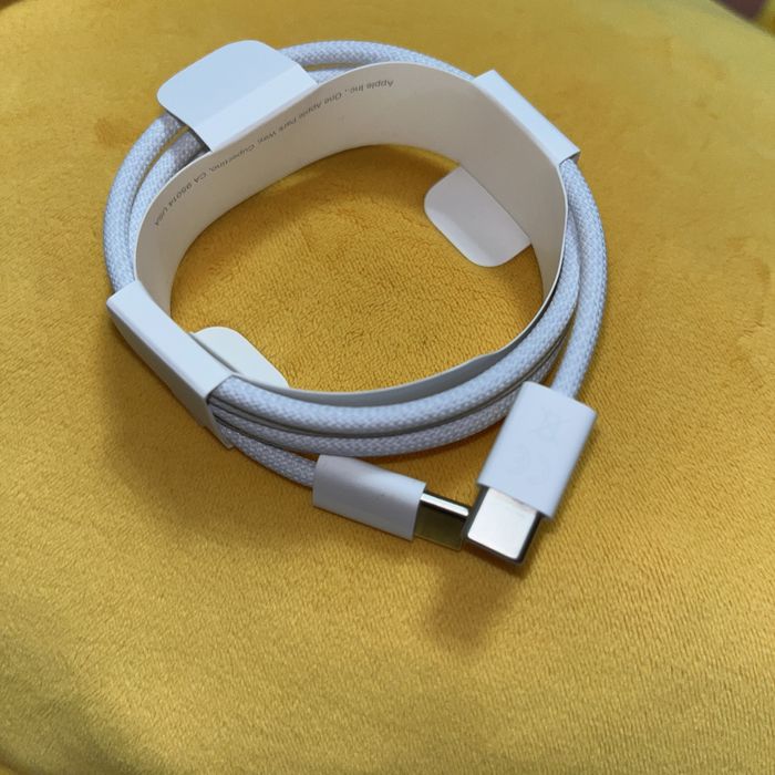 Продам зарядный кабель USB-C (1m)