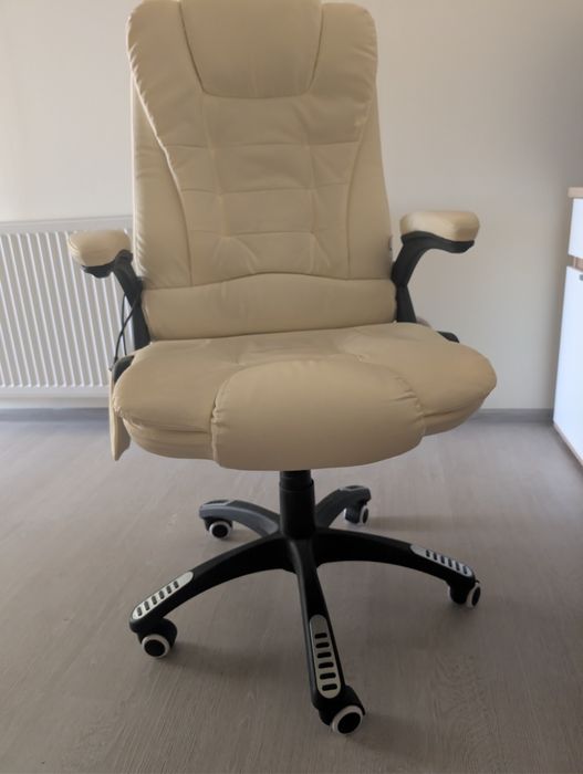 Scaun de birou cu masaj .