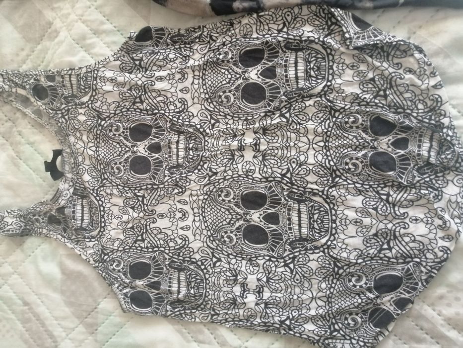 Потници с черепи