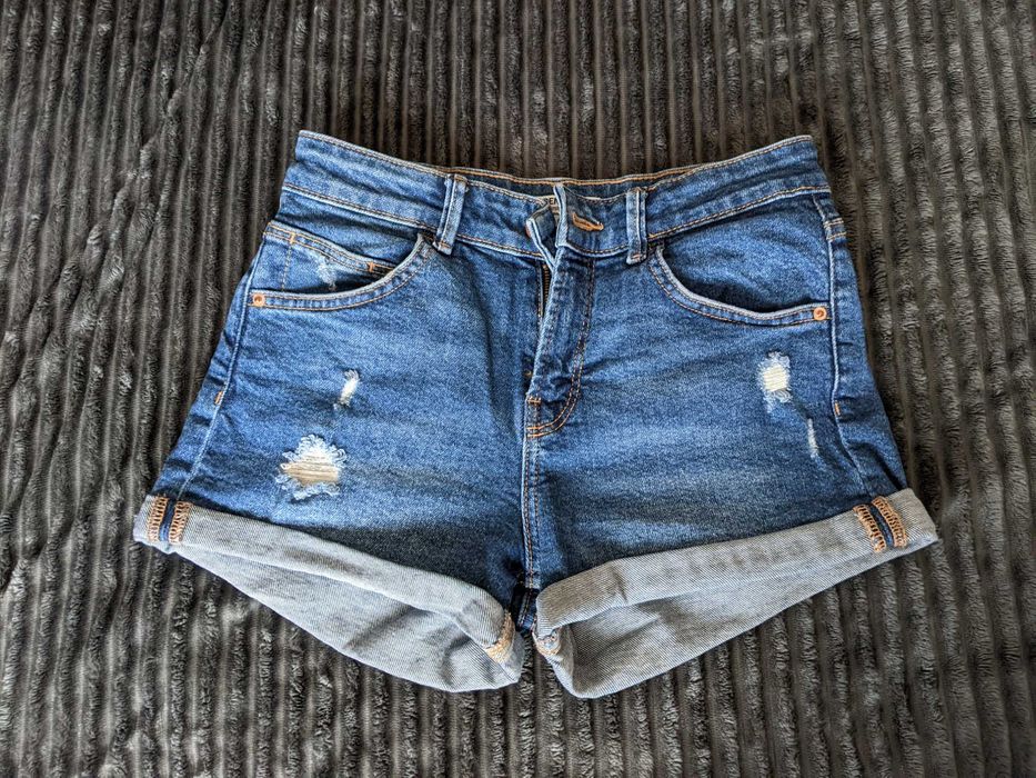 Дамски къси дънкови панталони Bershka XS