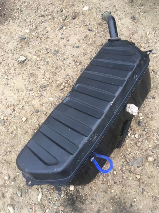 Бензобак на мерседес 124