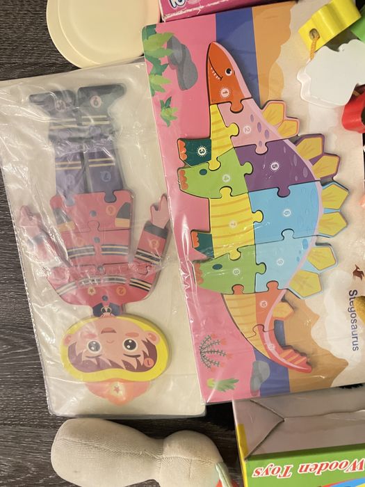 4 пакета игрушек