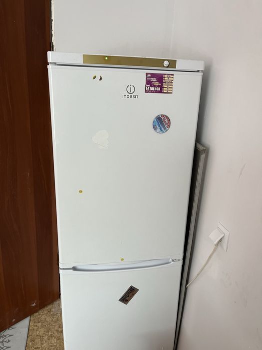 Продам холодильник