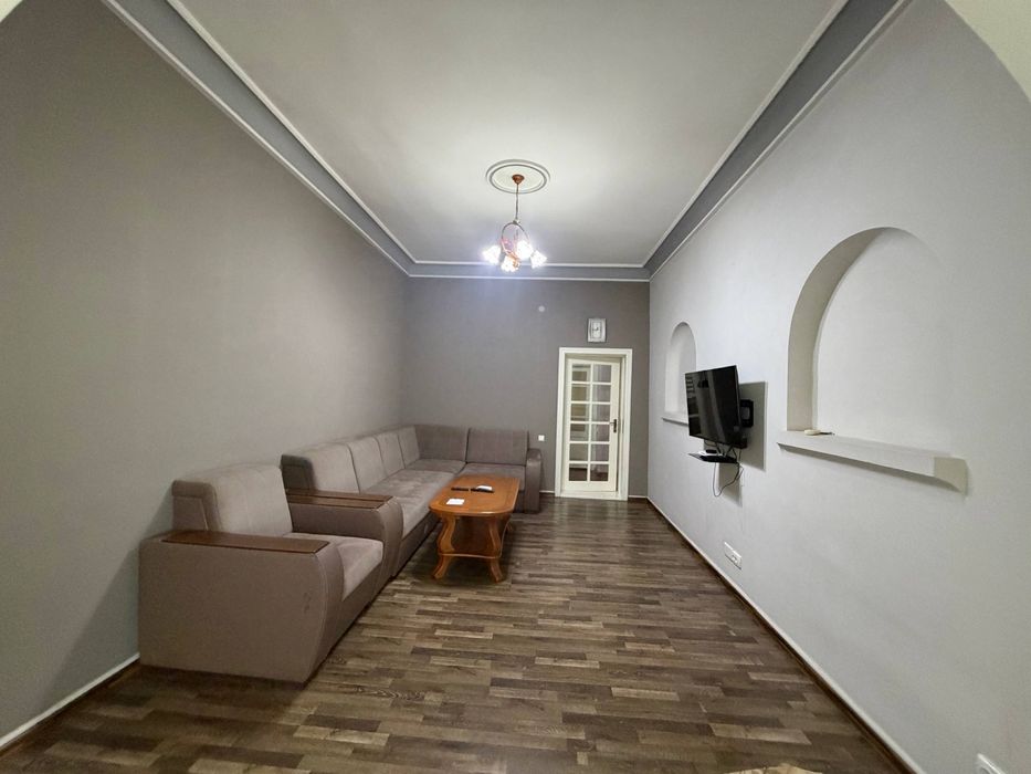 2 xonali bulvarda arendaga beriladi