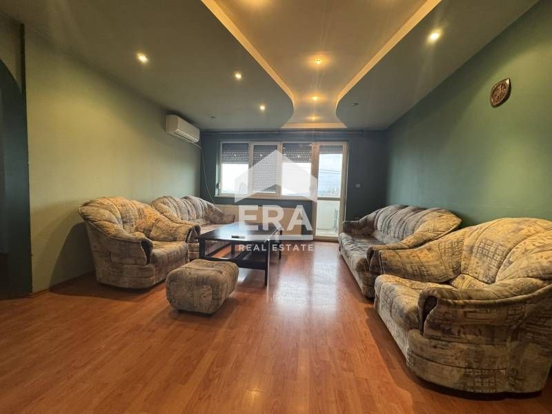 ЕКСКЛУЗИВНО! ЕРА ДРЪСТЪР предлага за продажба ​просторен четиристаен а