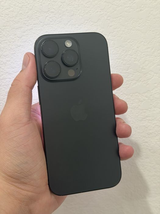 Продам IPhone 16 Pro