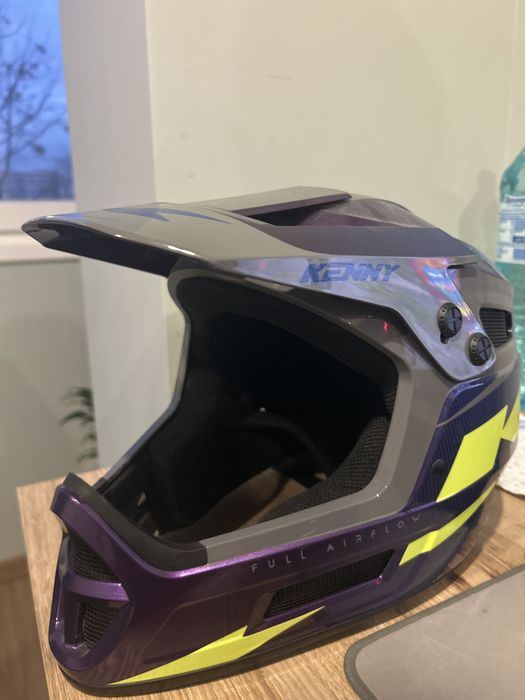 Каска Kenny Elite