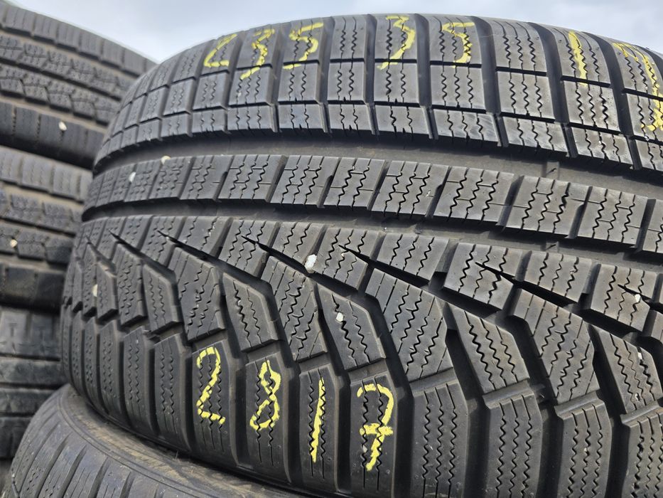 4бр Зимни гуми 235 35 19 - Hankook