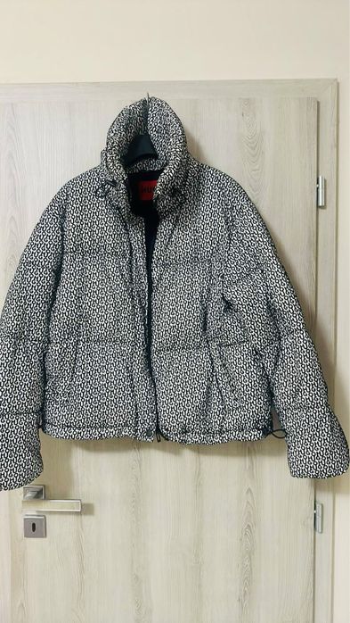 Ново оригинално яке HUGO