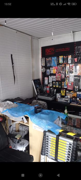 Продавам магазин