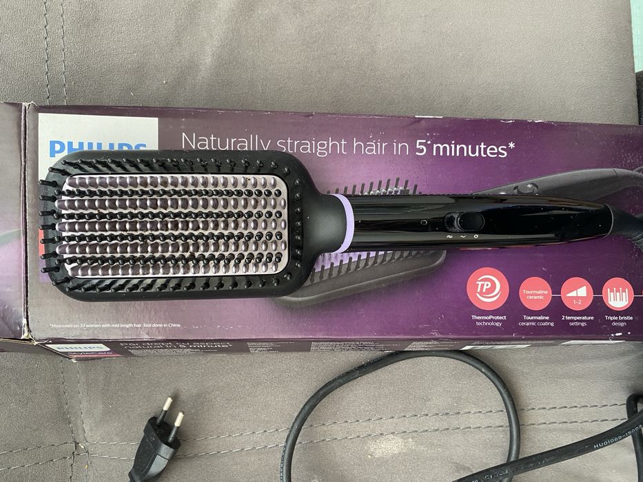 Четка за изправяне на коса Philips