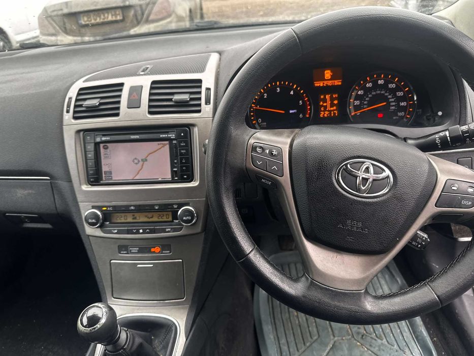 Toyota Avensis D-4D 126 к.с., 2010 г., комби, ръчна скоростна кутия