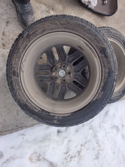 Продам диски с зимней резиной