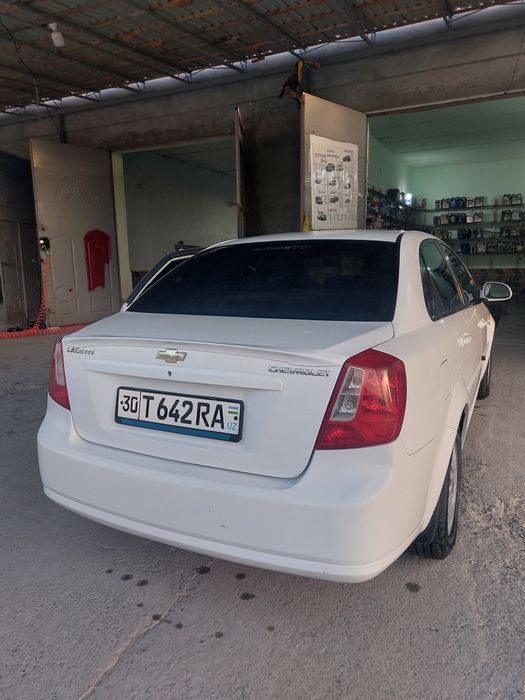 Lasetti 1.8l o'zimizdan yaxshi minilgan xolati zo‘r mator yog‘ yemaydi