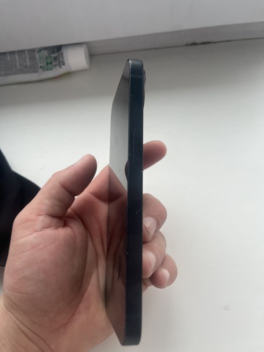 Продам Iphone 13 . 256