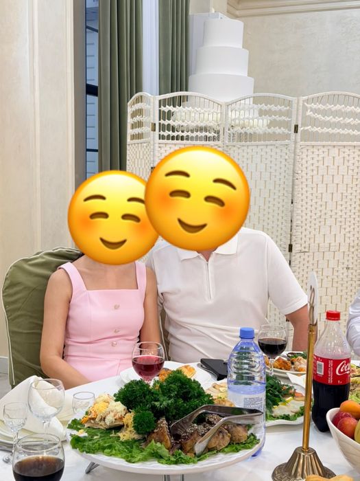Продам костюм с юбкой