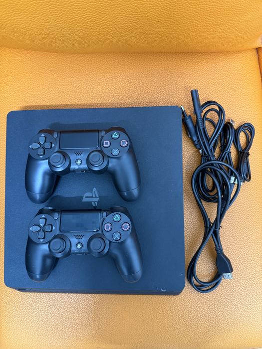 Sony PlayStation 4 PS4 Slim 1Tb
