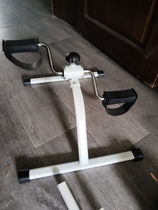 Продам велотренажер с коробкой