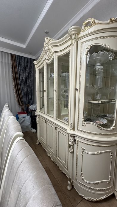 Стол 4м  стулья 18шт