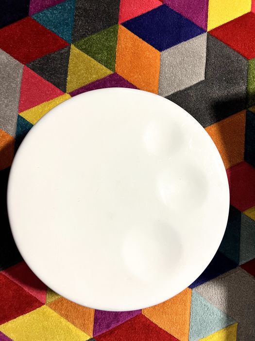 Дизайнерска холна маса , модерна и стабилна 50см.