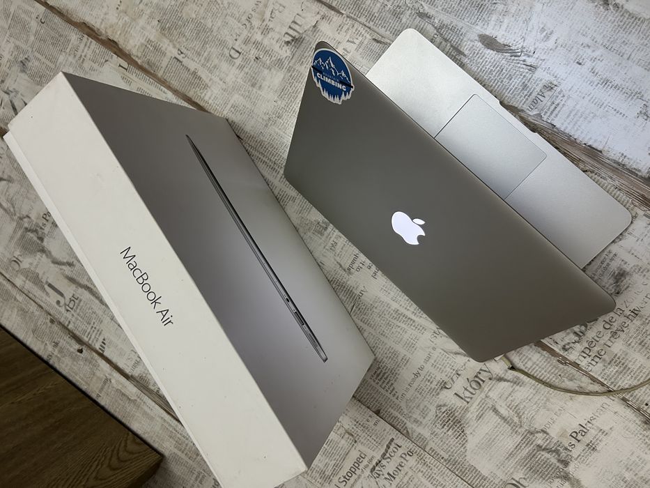 Apple macbook air 2017 FULL BOX