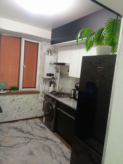 Tinchlik Gostinisa XonSaroy dom