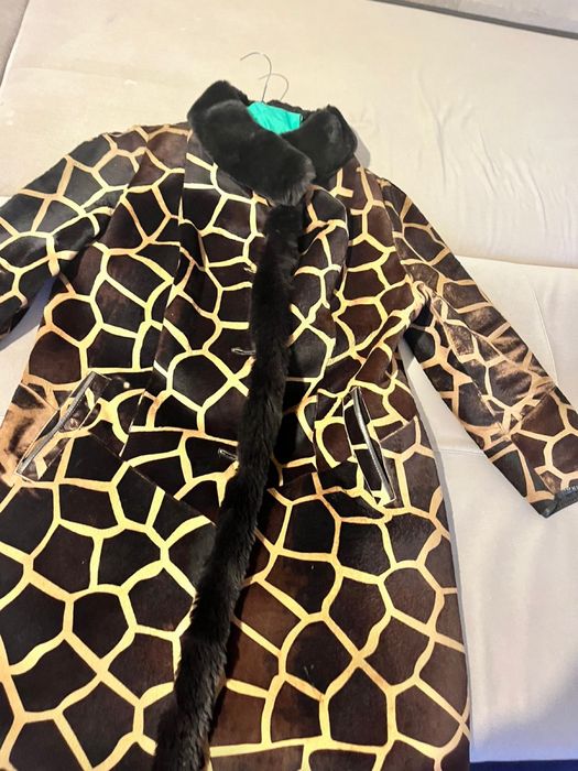 Продам демисезонное пальто в