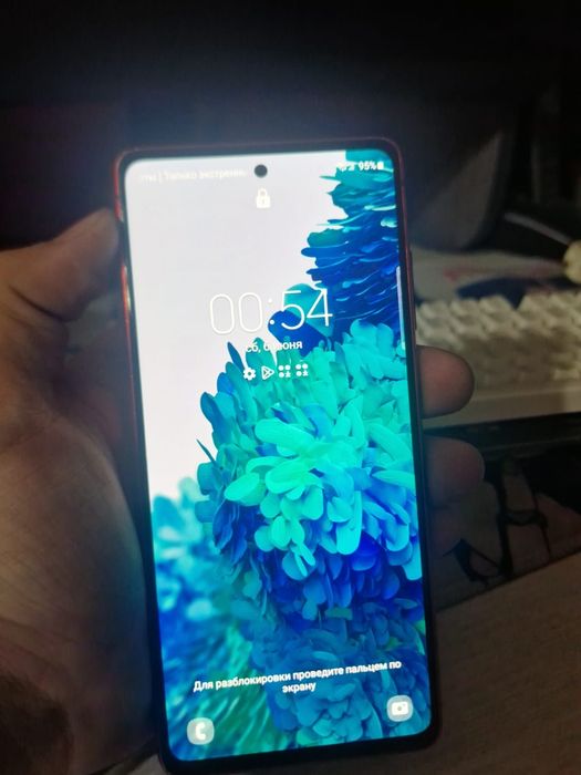 Смартфон Samsung Galaxy S20FE 128Gb
